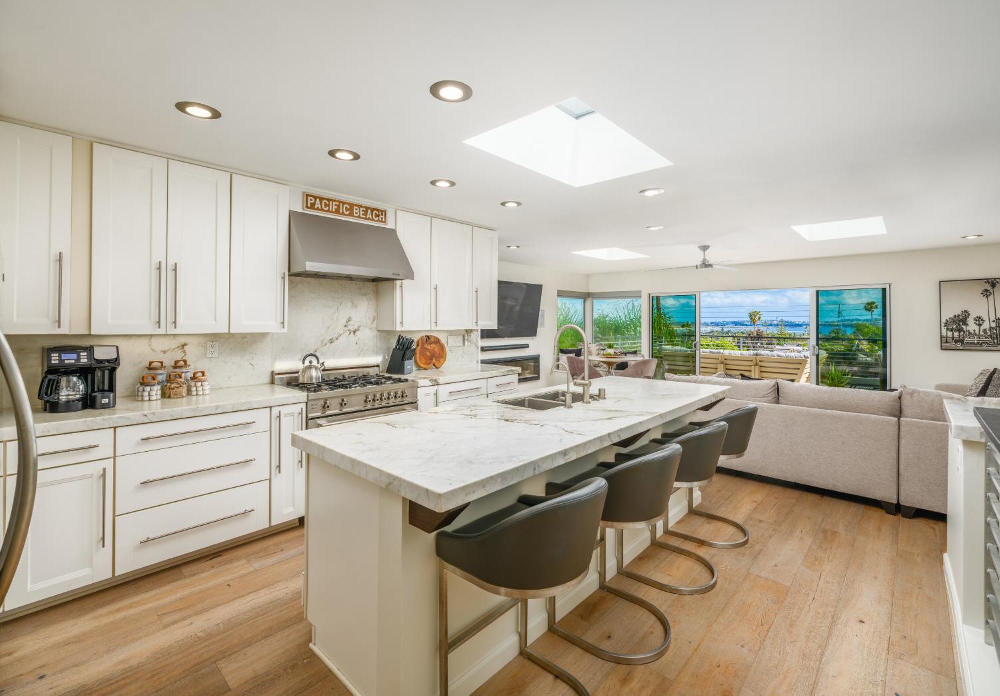Luxury Pool, Spa, Swim Up Bar And Bay Views *
