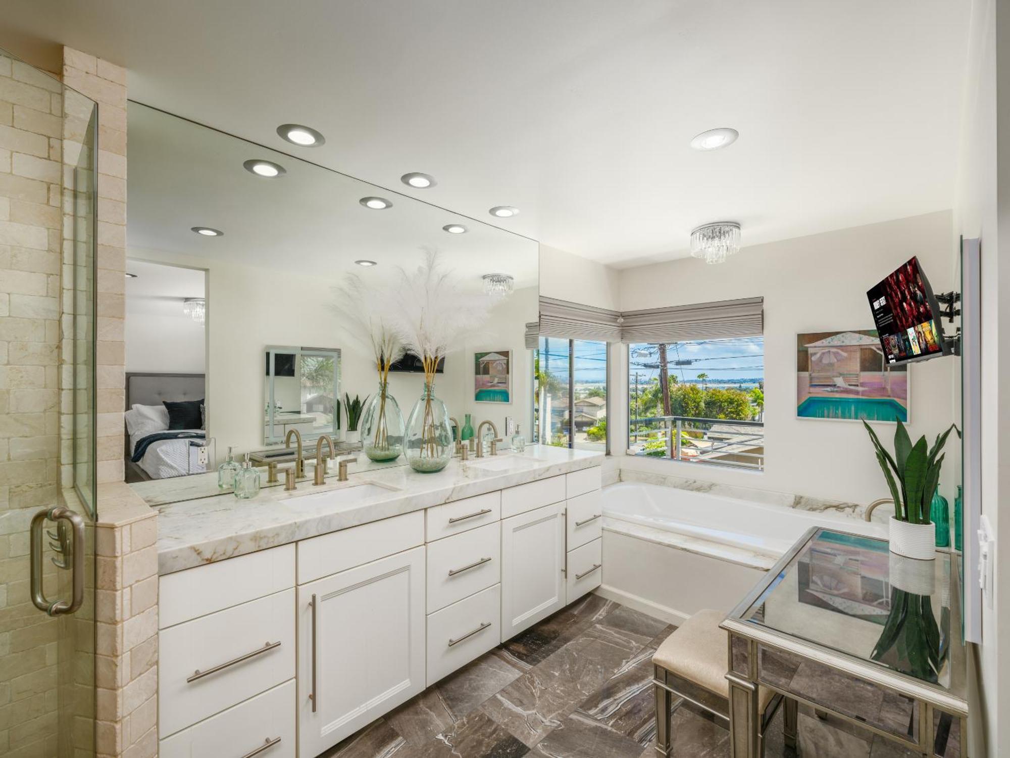 Luxury Pool, Spa, Swim Up Bar And Bay Views Villa *
