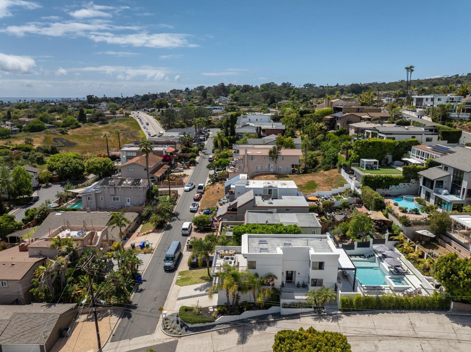 Luxury Pool, Spa, Swim Up Bar And Bay Views